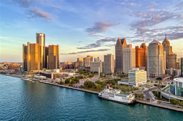 47 Facts about Detroit (MI)