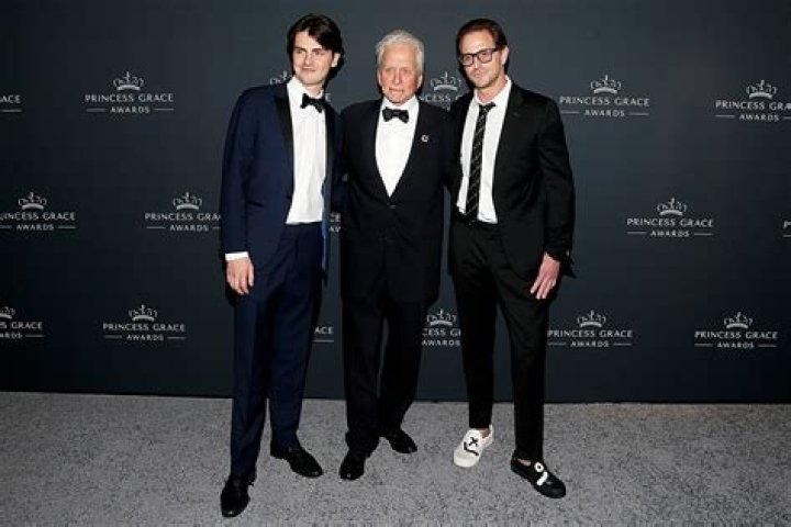 A Hockey Power Couple's Enduring Bond