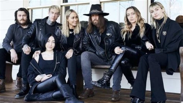 A Look Into The Romantic Life Of The Latin Superstar