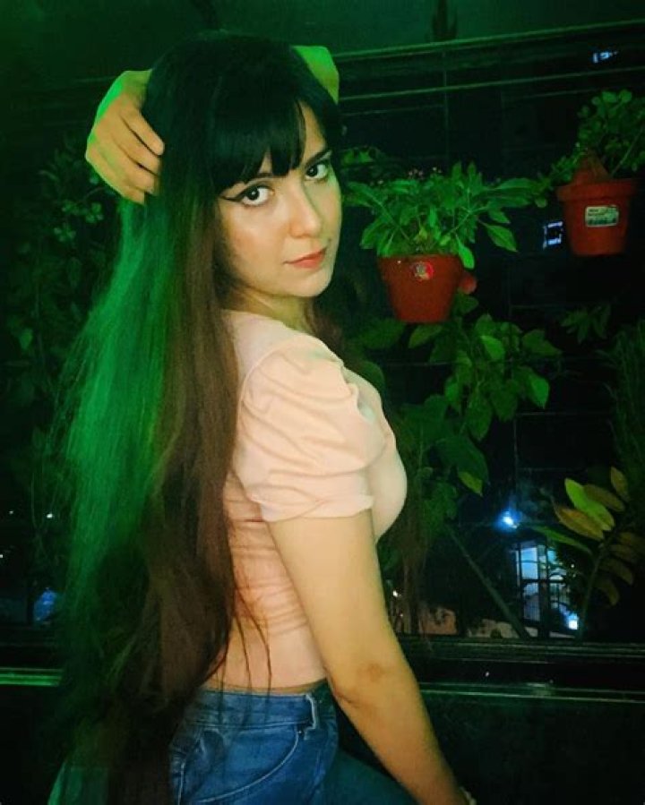 Age, Birthday, Boyfriend, The Witcher, Net Worth, Height, Insta ·