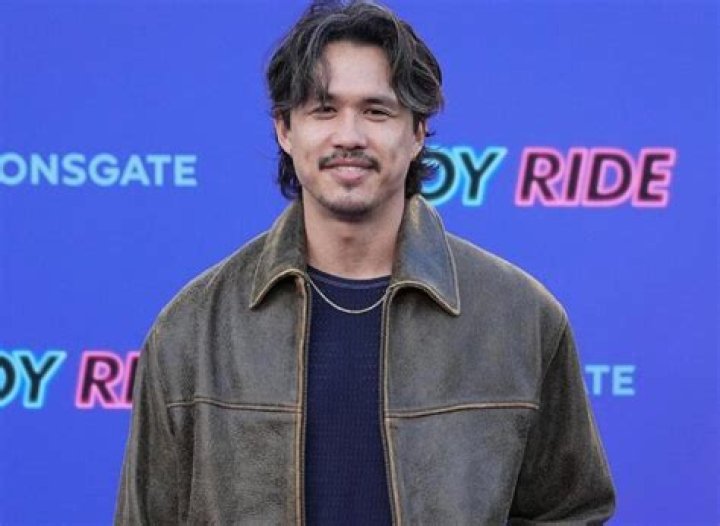 Alexander Hodge Wife | Is Married To Ava Luu | Dating History And Age Gap