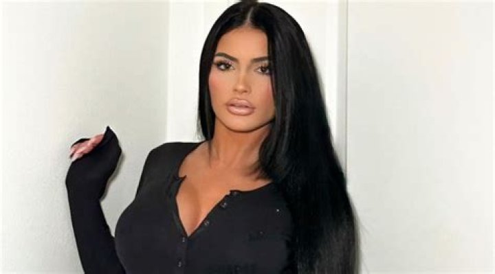 Alina Li Wikipedia, Biography, Age, Height, Weight, Net Worth and more ·