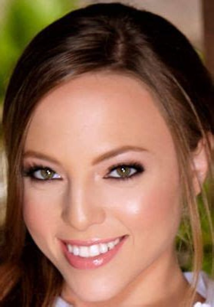 Aubrey Howard Wikipedia, Age, Height, Instagram, Boyfriend, Family ·