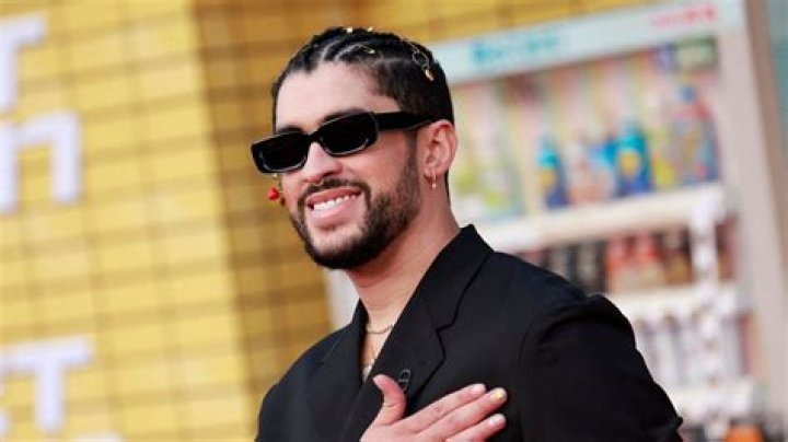 Bad Bunny: Age, Family, Girlfriend, Net Worth, Awards & More