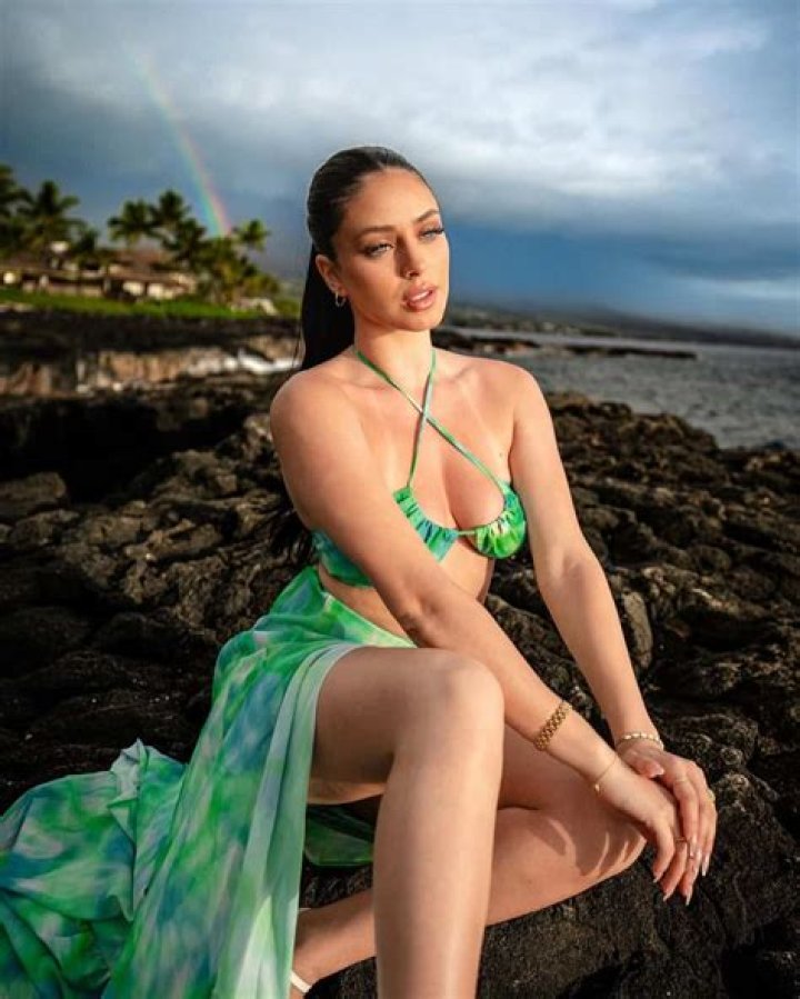 Camilla Araujo Height, Weight, Net Worth, Age, Birthday, Wikipedia, Who, Nationality, Biography ·