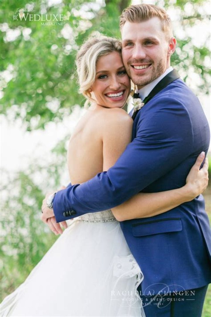 Casey Cizikas Height, Weight, Net Worth, Age, Birthday, Wikipedia, Who, Instagram, Biography