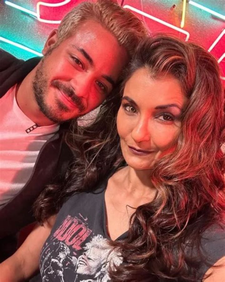 Christian Navarro Relationships