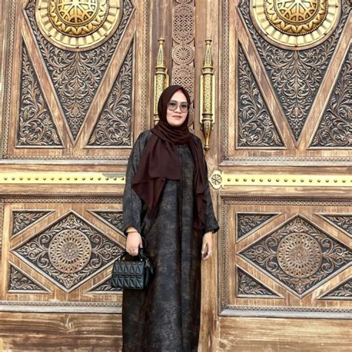 Coco Cabrera - SnogBlogy