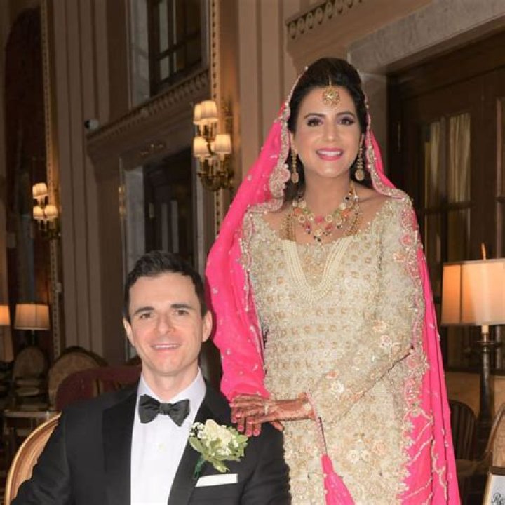 Deepak Perwani Biography, Age, Height, Wife, Net Worth, Family