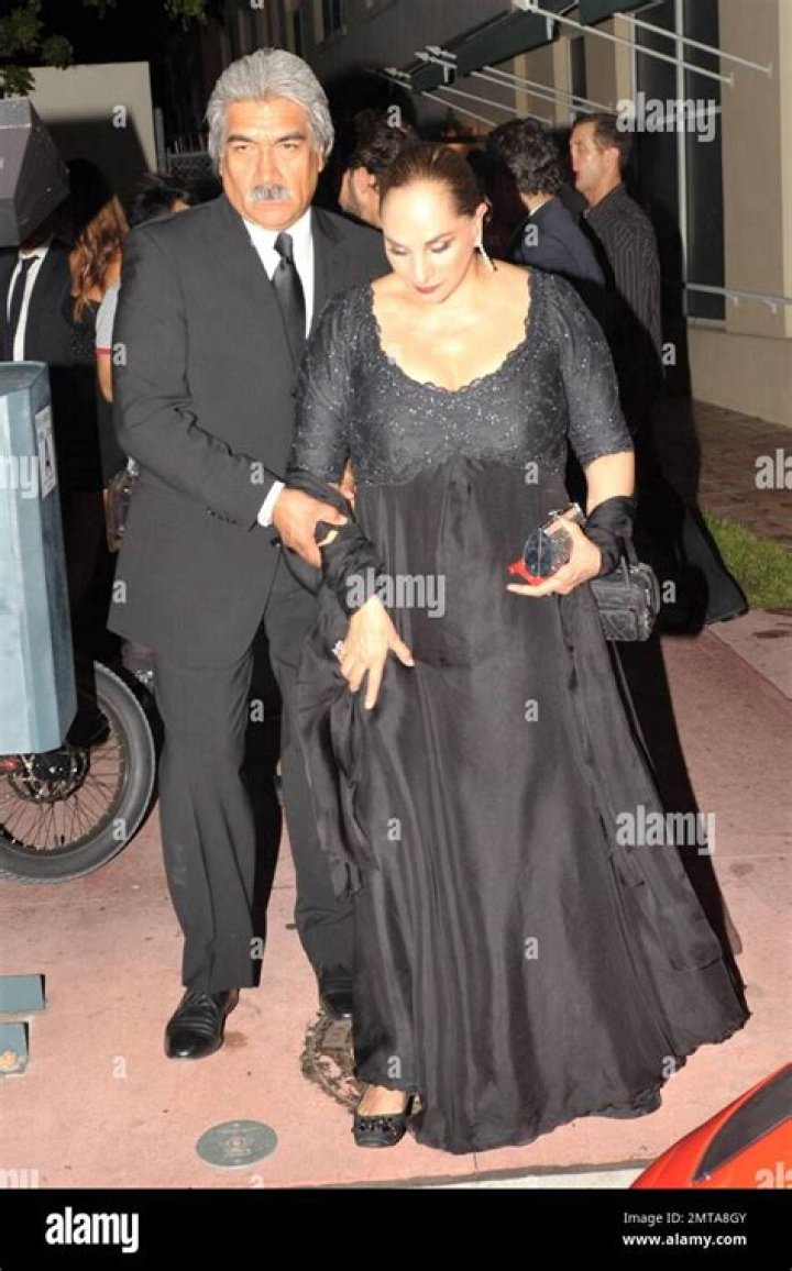 Discover The Fascinating Story Of Susana Dosamantes' Husband