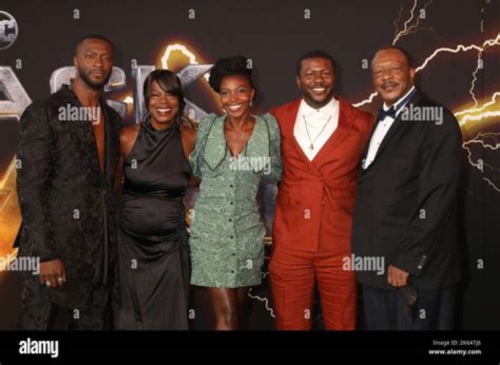 Edwin Hodge Biography, Age, Height, Wife, Net Worth, Family