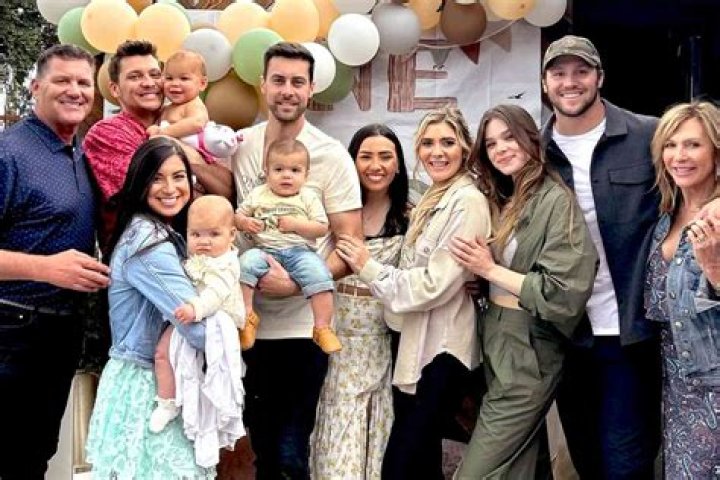 Exploring Hailee Steinfeld's Family Lineage