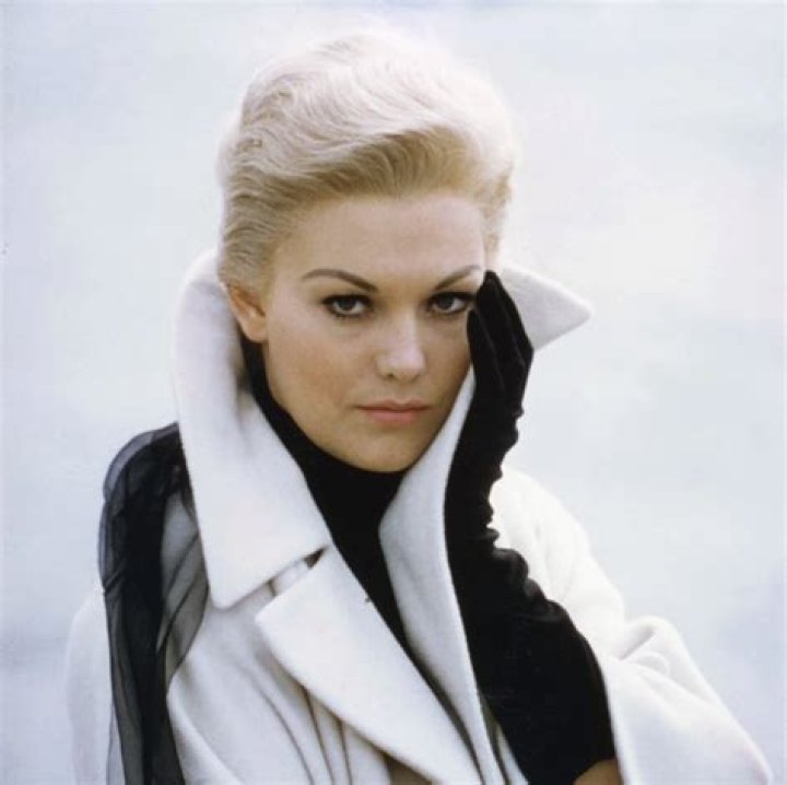 Exploring The Chemistry Between Kim Novak And Tony Curtis