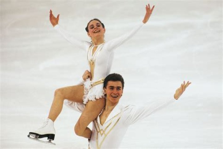 Figure Skater Ekaterina Gordeeva and David Pelletier Wedding Photos, Do They Have Children? ·
