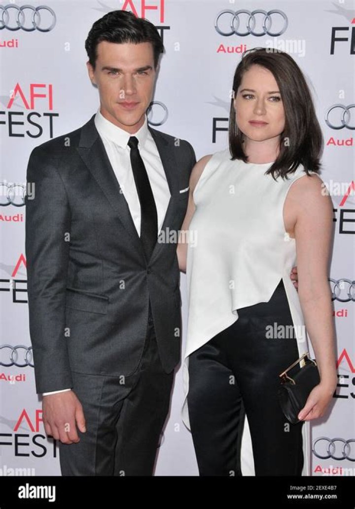 Finn Wittrock Biography, Age, Height, Wife, Net Worth, Family