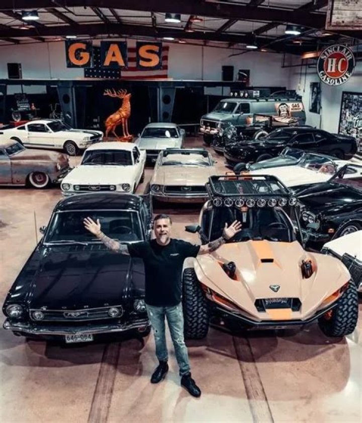 Gas Monkey Garage Cast and Dallas Location