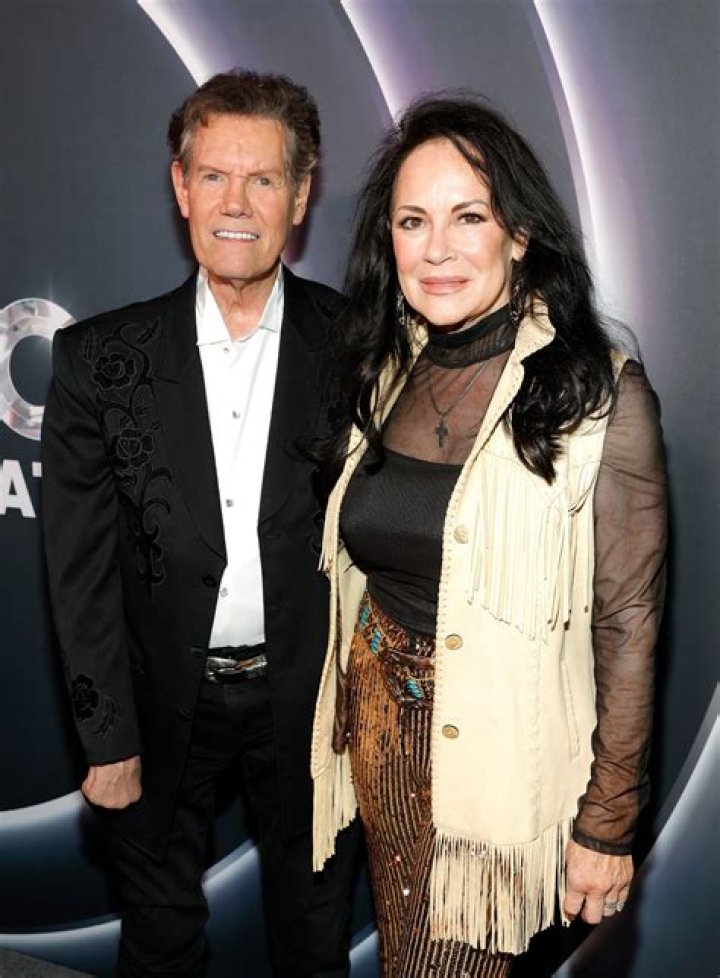 Is Randy Travis Still Alive? The Country Legend’s Health Journey