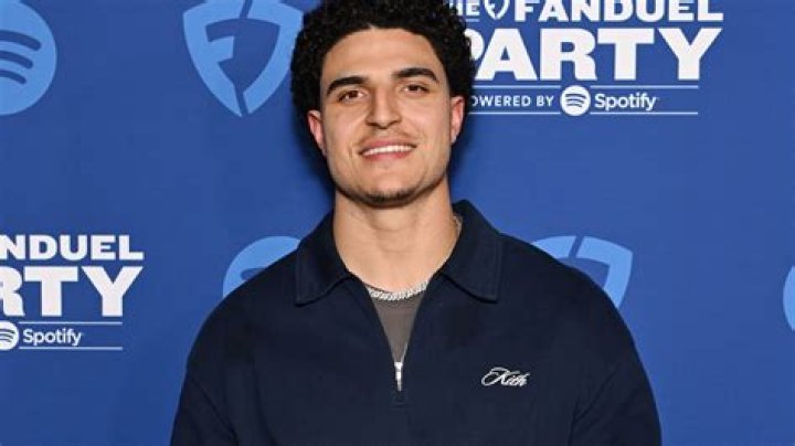 Jaelan Phillips Biography, Age, Height, Wife, Net Worth, Family