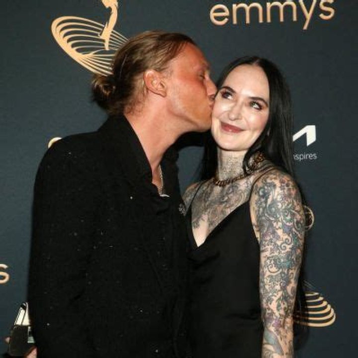 Jamie Campbell Bower- Wiki, Bio, Age, Height, Net Worth, Girlfriend