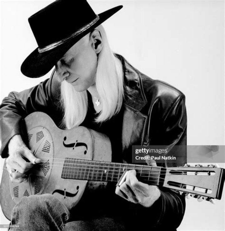 Johnny Winter ·