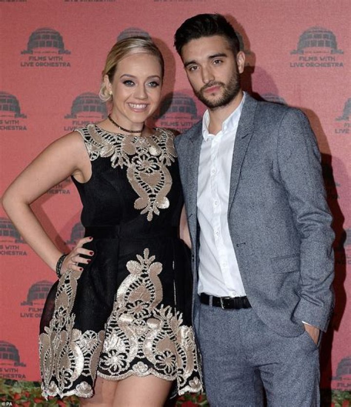Kelsey Hardwick Age & Wikipedia, Tom Parker Wife & Children Remain To Grow On The Legacy of The Singer