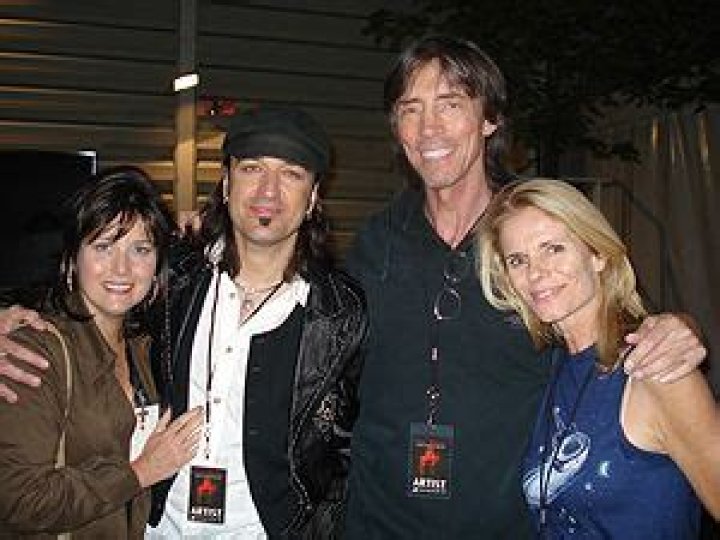 Kim Hart Tom Scholz