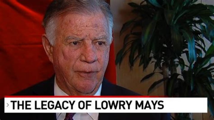 Lowry Mays - BlogInfo