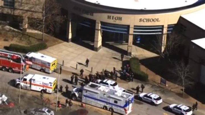 Maplewood Student Dies at Football Game