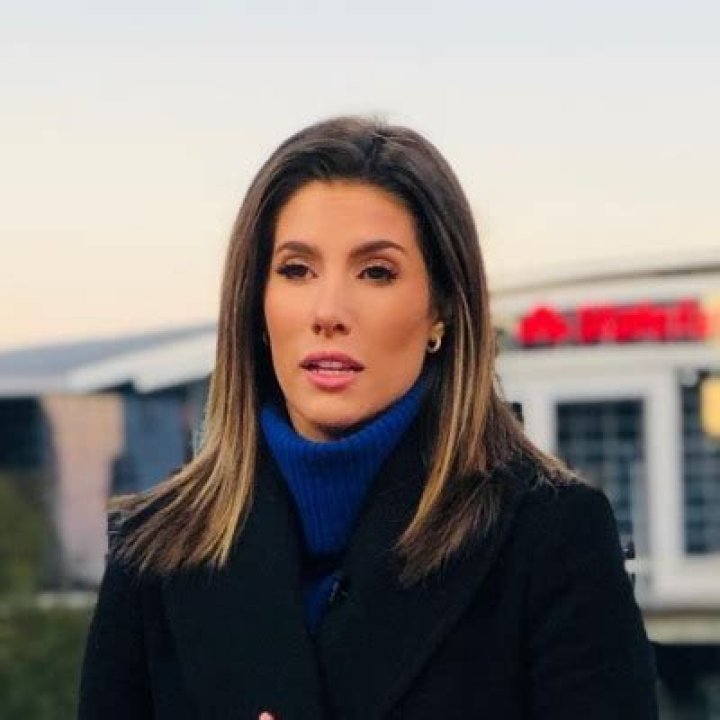 Married Life, Family, Earnings & Net Worth ·