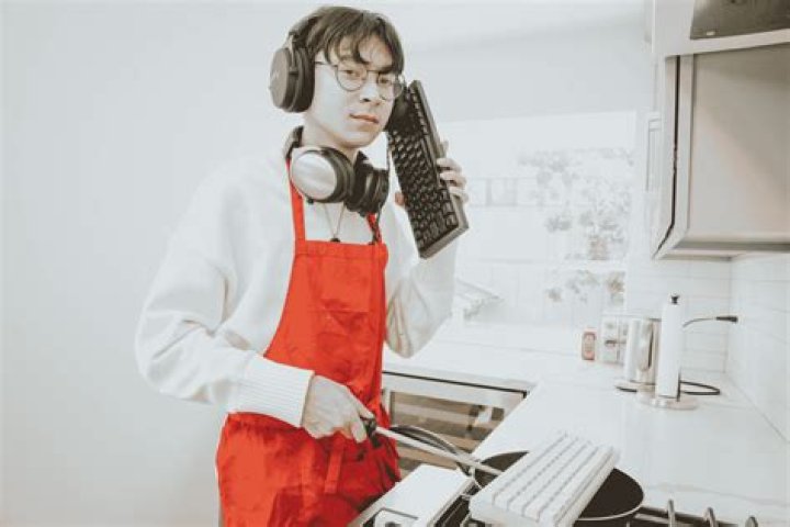 Mike Price Net Worth, Age, Height, Bio, Birthday, Wiki!