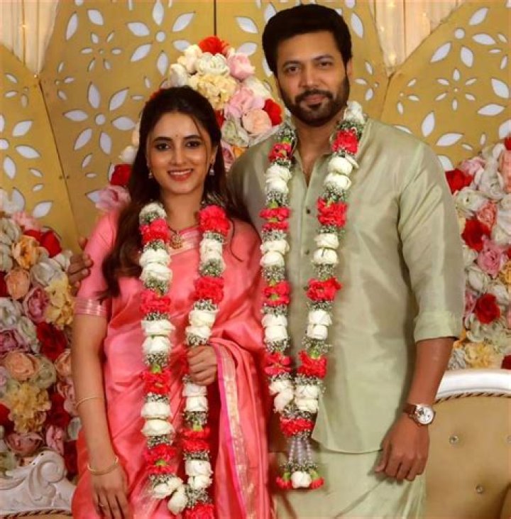 Priyanka Arul Mohan Age, Husband, Family, Height, & Bio