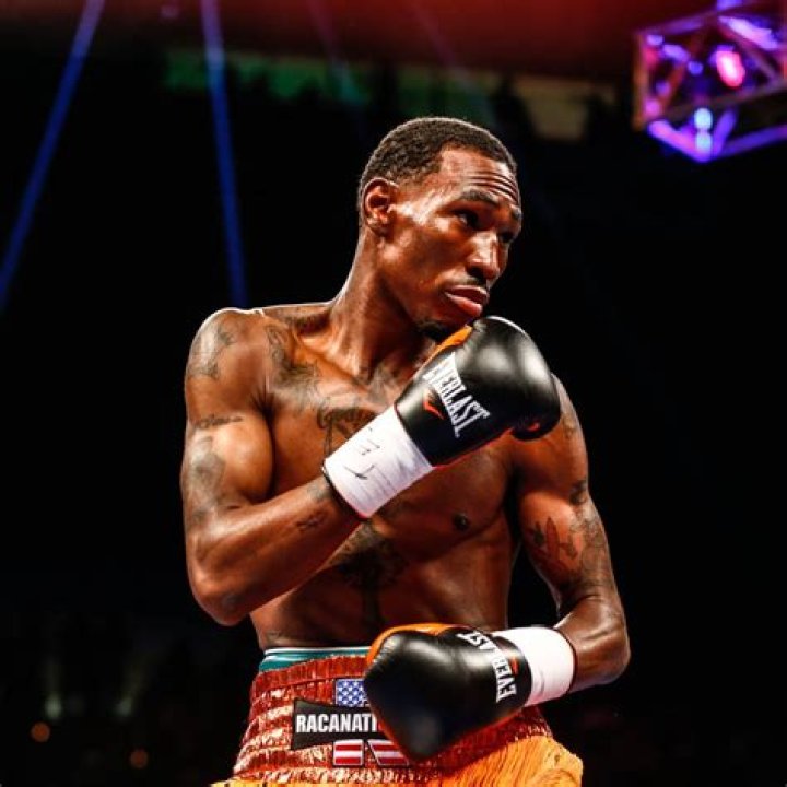 Robert Easter Jr. ·