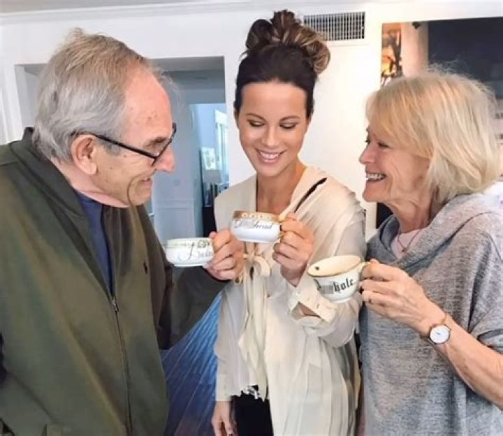 Roy Battersby Biography, Age, Height, Wife, Net Worth, Family