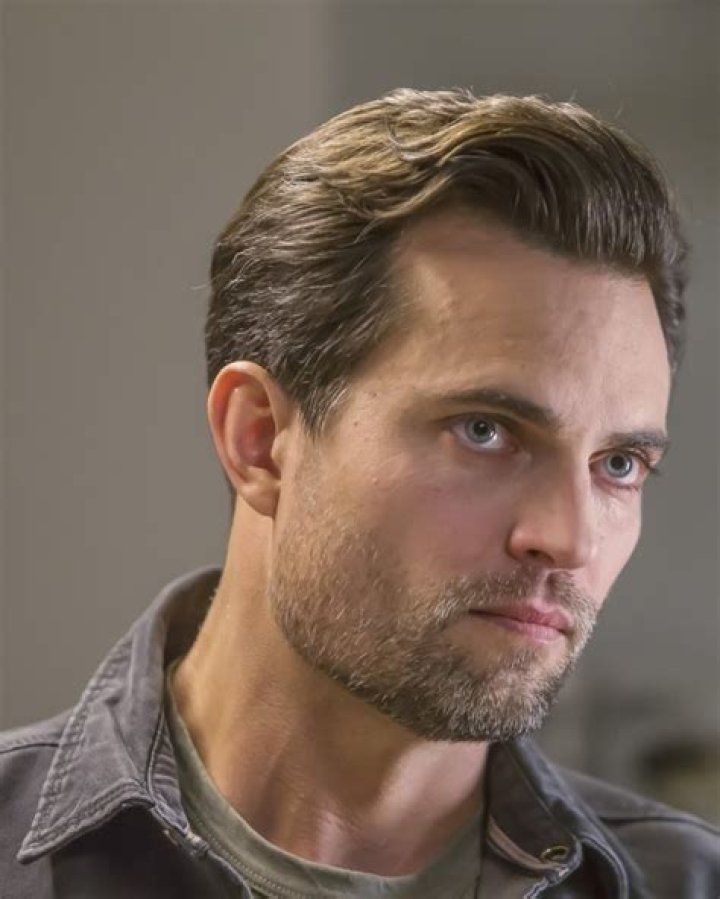 Scott Elrod Bio (Wiki) - ZingB