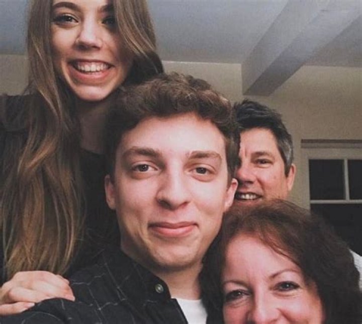 Slogo Height, Weight, Net Worth, Age, Birthday, Wikipedia, Who, Instagram, Biography