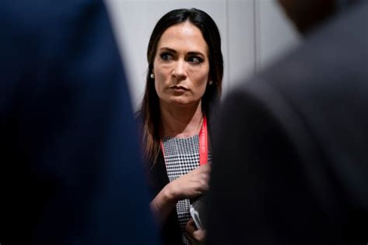 Stephanie Grisham ·