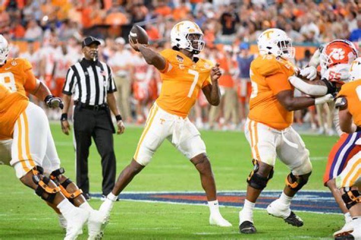 Tennessee outlasts Clemson to win Orange Bowl, record first 11-win season in 21 years