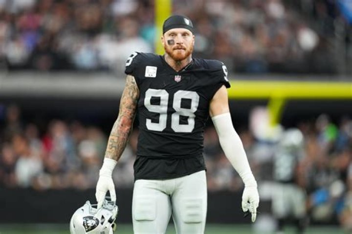 The Defensive End of Las Vegas Raiders- Maxx Crosby!