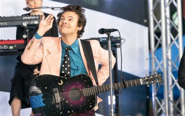 The Real Meaning Behind Harry Styles' Golden Lyrics