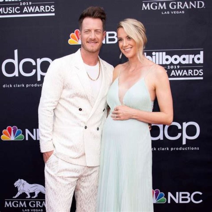 
Tyler Hubbard Height, Weight, Net Worth, Age, Birthday, Wikipedia, Who, Nationality, Biography 