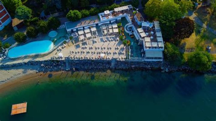 Unveiling The Timeless Allure Of Hailey Davidson: Discoveries And Insights