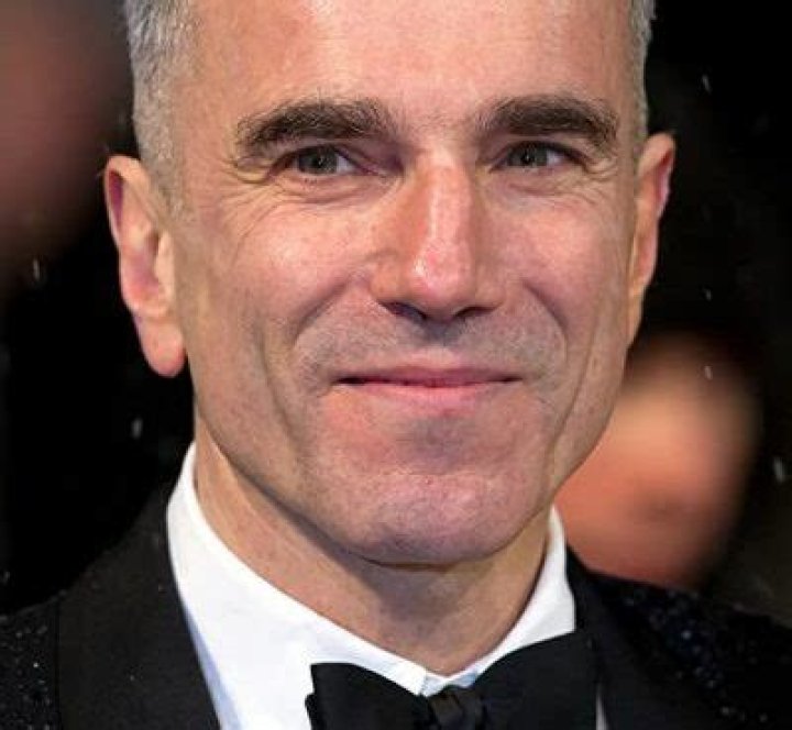 Who is Daniel Day-Lewis? Wiki, Age, Wife, Net Worth, Ethnicity, Height, Career (Biographygist)