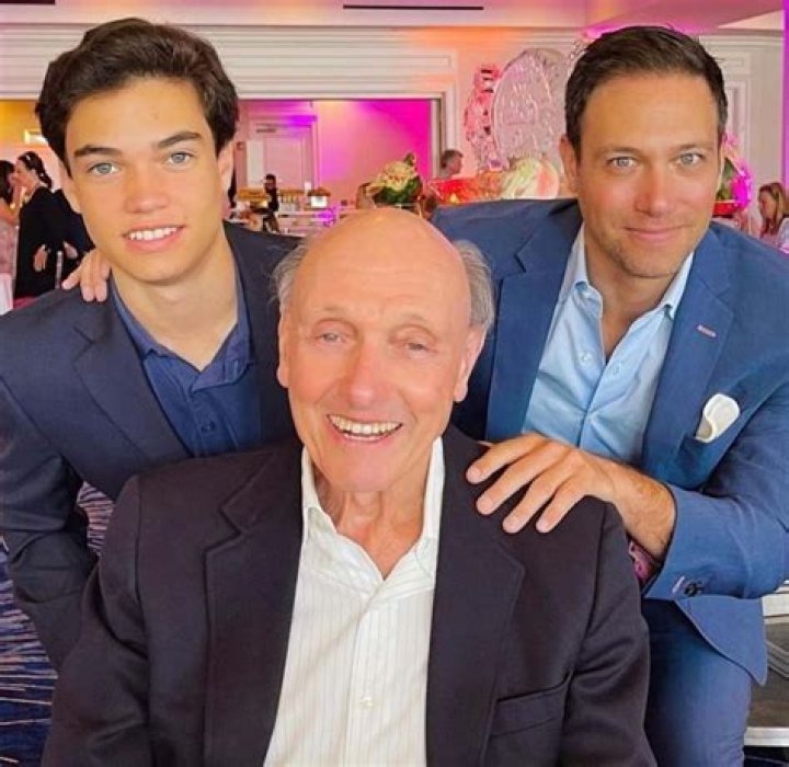 Who is father of Kimberly Guilfoyle's son?