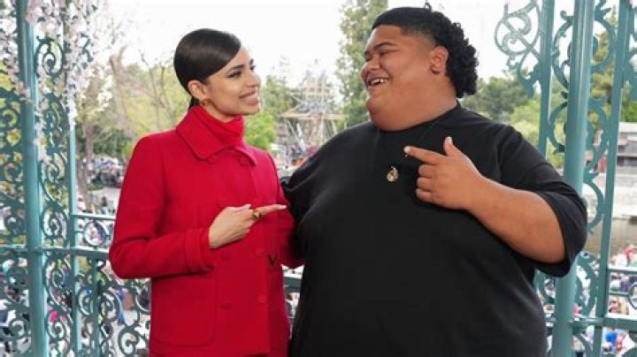 Who is Sofia Carson? American actress and singer will appear as guest mentor in American Idol season