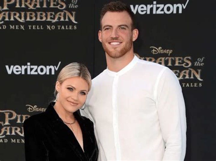 Who is Witney Carsons husband, Carson Mcallister?